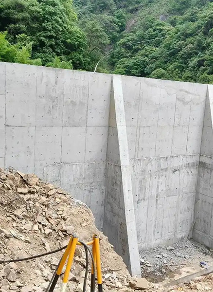 滨州博兴县重力式挡土墙